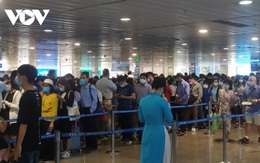 Họp khẩn bàn giải pháp xử lý ùn tắc tại sân bay Tân Sơn Nhất