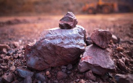Sàn Đại Liên (Trung Quốc) cân nhắc chấp nhận loại quặng sắt thấp cấp hơn để hạn chế giá tăng