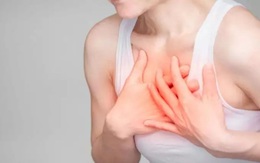 Cảm giác bỏng rát ngực: Một triệu chứng khẩn cấp của COVID-19 tuyệt đối không được bỏ qua