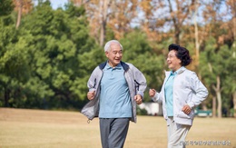 Những người có tuổi thọ ngắn thường có 3 đặc điểm này khi đi bộ, sau 45 tuổi hy vọng bạn không mắc phải bất kì điểm nào