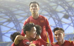 Đội tuyển Việt Nam được thưởng nóng 3 tỷ đồng sau chiến thắng 2-1 trước Malaysia