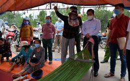 Quảng Ngãi: Chủ tịch tỉnh xin lỗi người dân đang tụ tập trước cổng Nhà máy thép Hòa Phát