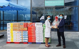 Chiến dịch "Bạn khỏe mạnh, Việt Nam khỏe mạnh": Vinamilk tặng món quà sức khỏe đến y bác sĩ tại 4 bệnh viện tuyến đầu và người thân