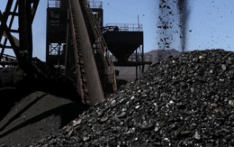 Cơn sốt giá quặng sắt chưa dịu, thế giới lại chứng kiến tiếp cơn sốt giá than đá