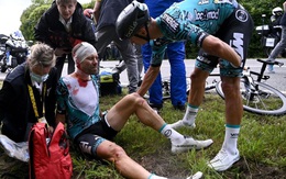 Fan nữ gây tai nạn "tồi tệ nhất lịch sử Tour de France" bị bắt sau 4 ngày lẩn trốn: Thông tin về cô nàng gây bất ngờ so với nghi vấn trước đó