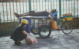 Phát một hộp cơm, tặng một phần gạo và câu chuyện từ thiện từ những người trong cuộc ở Sài Gòn: Của cho không bằng cách cho