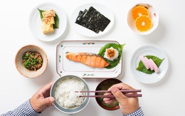 5 thói quen ăn uống siêu đặc biệt của người Nhật: Ăn vừa đủ no 80% chỉ là một mẹo nhỏ giúp tăng cường sức khoẻ