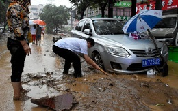 Những hình ảnh đáng quên sau lũ lụt kinh khủng ở Trung Quốc