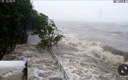 Siêu bão In-fa bắt đầu đổ bộ Trung Quốc, người dân Thượng Hải: "Nhìn qua video thôi đã thấy run rẩy"