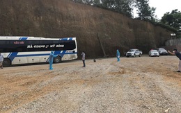 Hà Nội phát hiện 20 người liên quan ca F0 trèo tường trốn viện tại Bắc Giang, đến bến xe Mỹ Đình bắt xe khách về quê