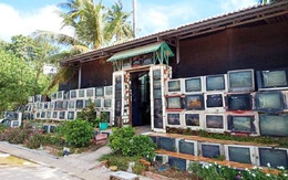 Cận cảnh ngôi nhà độc nhất Việt Nam, dùng 400 vỏ tivi làm hàng rào và cổng, lên báo ngoại
