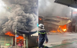 Cháy dữ dội ở chợ ngoại thành Hà Nội, cột khói, lửa bốc cao hàng chục mét