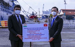 Ấn Độ bàn giao 300 máy tạo oxy và 100 tấn oxy y tế cho Việt Nam chống Covid-19