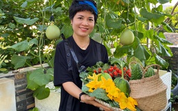 Mẹ đảm Đà Nẵng chia sẻ bí quyết "vàng" trồng rau quả theo mùa trên sân thượng, quanh năm năng suất trái sai trĩu cành