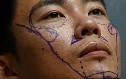 Lột trần khuôn mặt đẹp rạng ngời đúng chuẩn của nam giới Trung Quốc: Giật mình với sự thật đằng sau