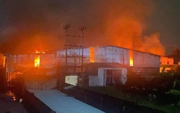 Cháy lớn tại xưởng giấy ở Hải Phòng