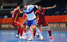 "Tuyển Việt Nam tiến bộ cực kỳ nhanh, đấu với Nga ở World Cup mà chơi tự tin vô cùng"