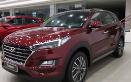 Hyundai Tucson giảm giá gần 100 triệu đồng tại đại lý: Giá thấp nhất từ trước tới nay, động thái dọn kho đón phiên bản mới