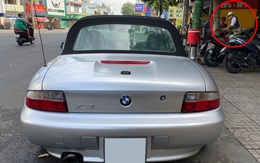 Ông trùm cà phê Đặng Lê Nguyên Vũ mang BMW Z3 siêu hiếm đến một showroom bán siêu xe nổi tiếng TP. HCM gây tò mò