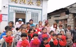 Trường tiểu học Trung Quốc thưởng lợn cho học sinh xuất sắc, dân mạng khen ngợi hết lời