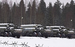 S-400 đến Belarus, trực thăng Nga "lội ngược dòng" sang Ukraine