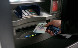 Bị nuốt thẻ ATM khác hệ thống, làm thế nào để lấy lại và quá thời hạn 10 ngày thì sẽ ra sao?