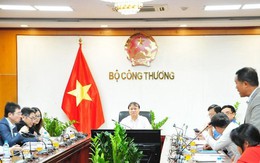 Tiết lộ thông tin cuộc họp kín giữa Bộ Công Thương và 31 doanh nghiệp đầu mối xăng dầu