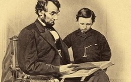 15 lời "khẩn cầu" của Tổng thống Abraham Lincoln gửi tới thầy giáo của con trai, gần 200 năm vẫn còn nguyên giá trị: Muốn con nên người, cha mẹ nào cũng nên đọc!