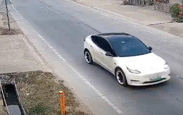 Trung Quốc điều tra vụ 'xe điên’ Tesla phi như tên bắn tông chết 2 người