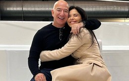 Sau công bố cho đi phần lớn tài sản của Jeff Bezos, bạn gái của tỷ phú giàu thứ 2 thế giới có động thái mới