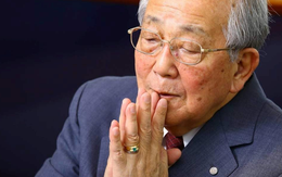 Ông trùm kinh doanh Nhật Bản Inamori Kazuo: Người nghèo muôn kiếp thường "hào phóng" 3 thứ và thích làm 3 việc, không muốn 'kiệt quệ' thì phải sớm thay đổi