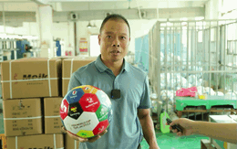 Cách doanh nhân Trung Quốc "hốt bạc" từ World Cup: Chỉ mất 4 giờ để sản xuất 1 quả bóng, có hẳn tuyến vận tải chuyên biệt siêu nhanh đến Qatar, làm vài tháng bằng 2 năm cộng lại