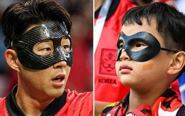 Khán giả Hàn Quốc đeo mặt nạ để cổ vũ Son Heung-min trong trận mở màn tại World Cup 2022