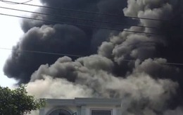 Cháy lớn tại kho phế liệu ở huyện Bình Chánh