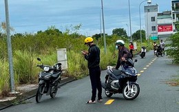 Nhà đầu tư bất động sản: “Mấy tháng nay, tôi sống bằng tiền cầm sổ đỏ”