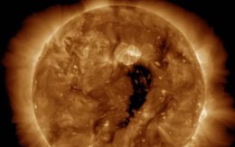 Bão Mặt trời có thể đổ bộ ngày 2/12, liệu bao nhiêu vệ tinh bị rơi rụng?