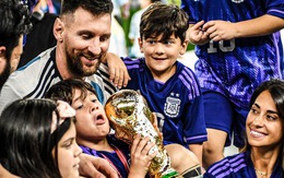 3 chàng quý tử của Messi: Thấy bố khóc con ‘cười như được mùa’, thẳng thừng chê nhà vô địch đá tệ, thần tượng CR7 và Mbappe bất chấp
