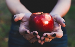 Ăn 1 quả táo/ngày, cơ thể bạn sẽ thay đổi như thế nào? Nhìn vào mỡ máu và cholesterol để thấy sự khác biệt lớn