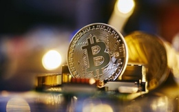 Giá Bitcoin hôm nay 7/12: Bitcoin đỏ lửa