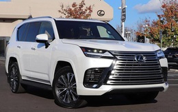 'Chủ tịch' cũng phải chờ 4 năm mới mua được Lexus LX đời mới, vất vả ngang mua Land Cruiser