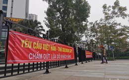 Hà Nội: Chung cư Goldmark City phủ kín băng rôn phản đối chủ đầu tư