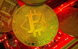 Sau phiên tăng cao, Bitcoin bất ngờ quay đầu lao dốc trong ngày Mùng 3 Tết