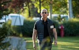 Tỷ phú Jeff Bezos bị dân Hà Lan dọa ném trứng thối vào du thuyền nửa tỷ USD sau tin tháo dỡ cầu cổ