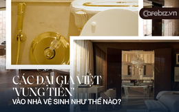 Phòng tắm xa hoa của đại gia Việt: Gỗ gõ đỏ Châu Phi độc nhất, bê nguyên chiếc ô tô ''Vinfast'' vào phòng tắm, thuê cần cẩu khiêng bồn tắm dát vàng qua cửa sổ