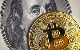 USD và Bitcoin tăng mạnh phiên cuối tuần, vàng giảm sâu