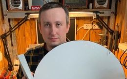 Kỹ sư Ukraine bắt đầu thử nghiệm hệ thống internet Starlink của SpaceX