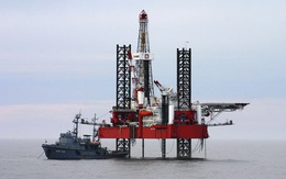 Giá dầu lại 'biểu tình': Dầu Brent vượt mốc 120 USD/thùng