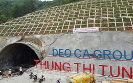 Đi xuyên hầm qua núi dài nhất cao tốc Ninh Bình - Thanh Hóa