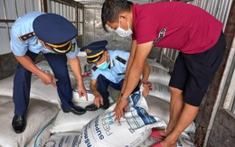 Tạm giữ 2 tấn đường kính nhập lậu từ nước ngoài đang được vận chuyển ra Nam Định để tiêu thụ