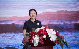 Bà Mạnh Vãn Chu tái xuất và công bố kết quả tài chính của Huawei